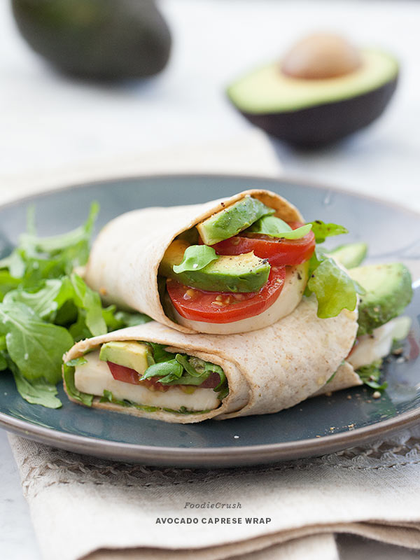 Roulé à l'avocat et à la caprese | foodiecrush.com