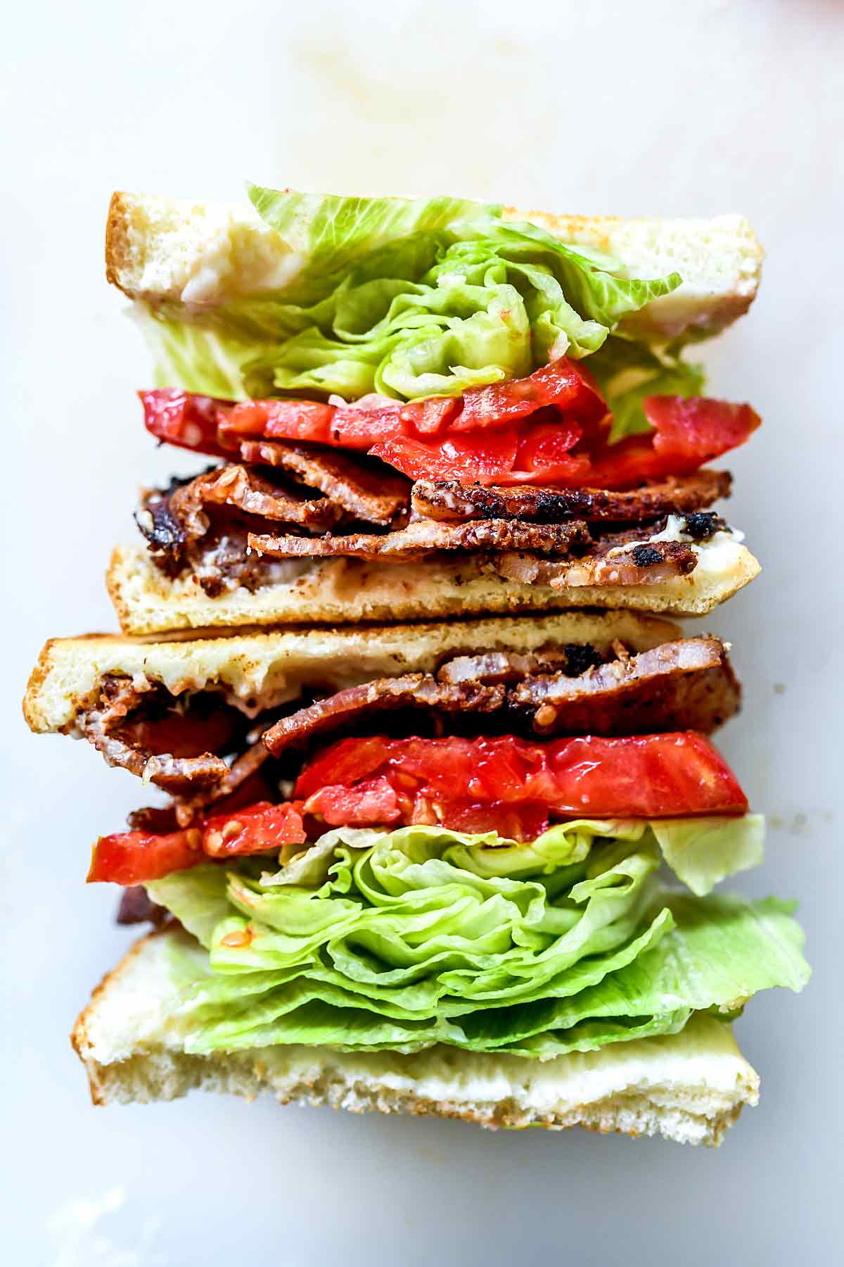 Le meilleur sandwich BLT | foodiecrush.com #blt #bacon #lettuce #tomato #sandwich #lunch #recipes