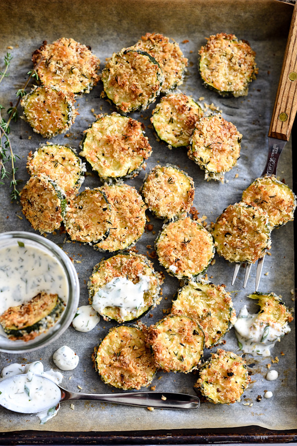 Croustillants de courgettes au parmesan cuits au four | foodiecrush.com