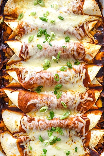 Enchiladas au bœuf et à la courge musquée | foodiecrush.com