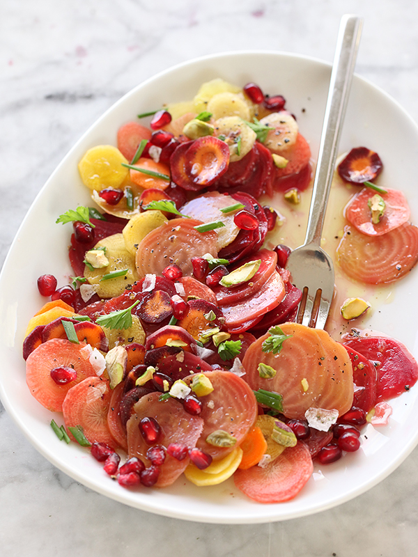 Salade de betteraves, carottes et grenades FoodieCrush.com