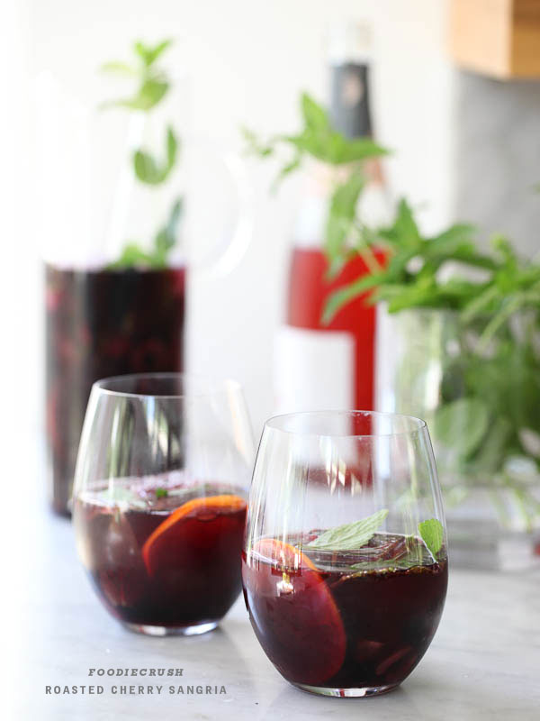 Sangria aux cerises rôties | foodiecrush.com