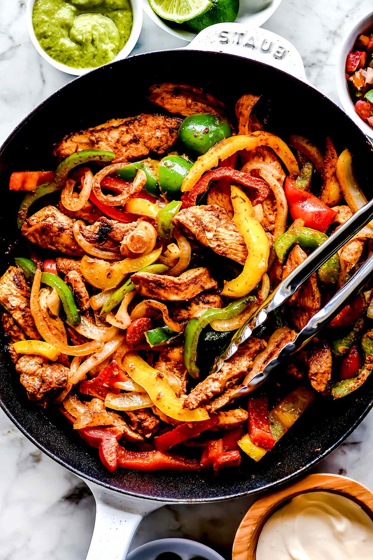 Les MEILLEURES Fajitas au poulet foodiecrush.com