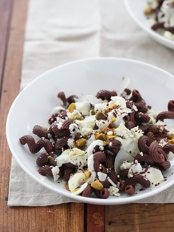 Pâtes au chocolat avec sauce à la crème de gorgonzola