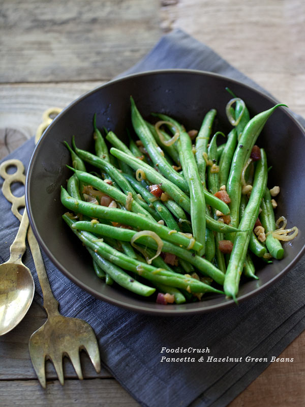 Haricots verts à la pancetta et aux noisettes de foodiecrush.com