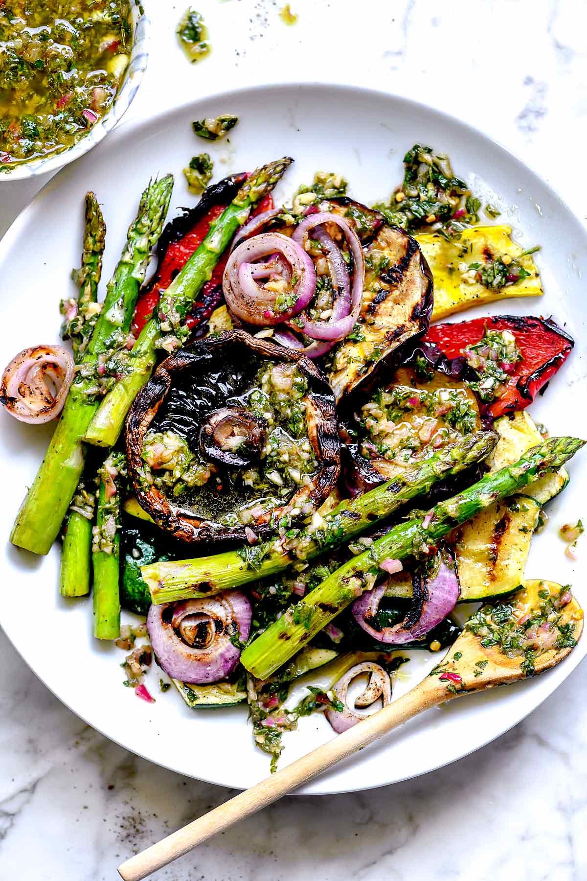 Légumes grillés avec sauce Chimichurri | foodiecrush.com #vegetables #grilled #chimichurri #herbs