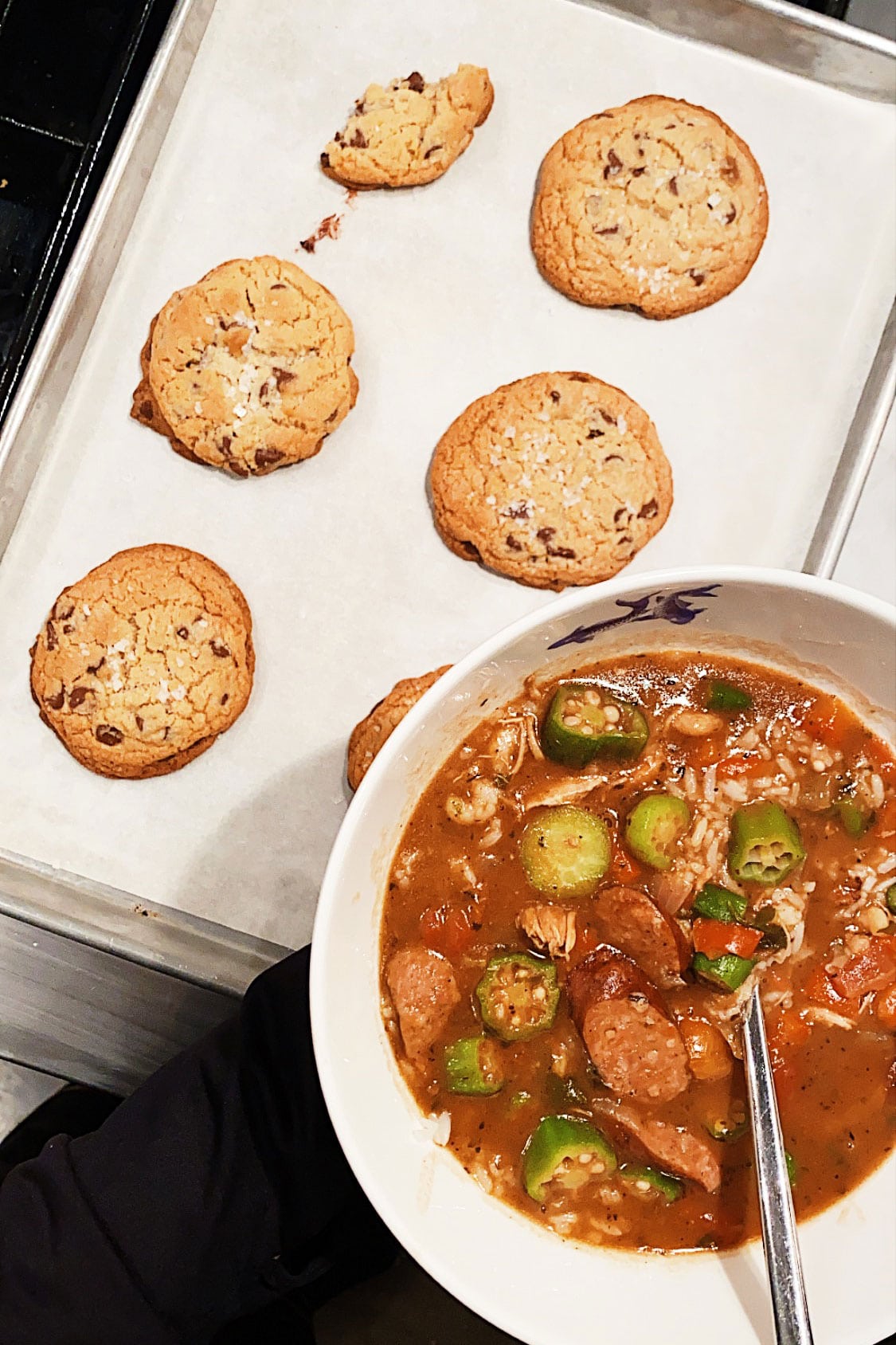 Gumbo et biscuits aux pépites de chocolat foodiecrush.com