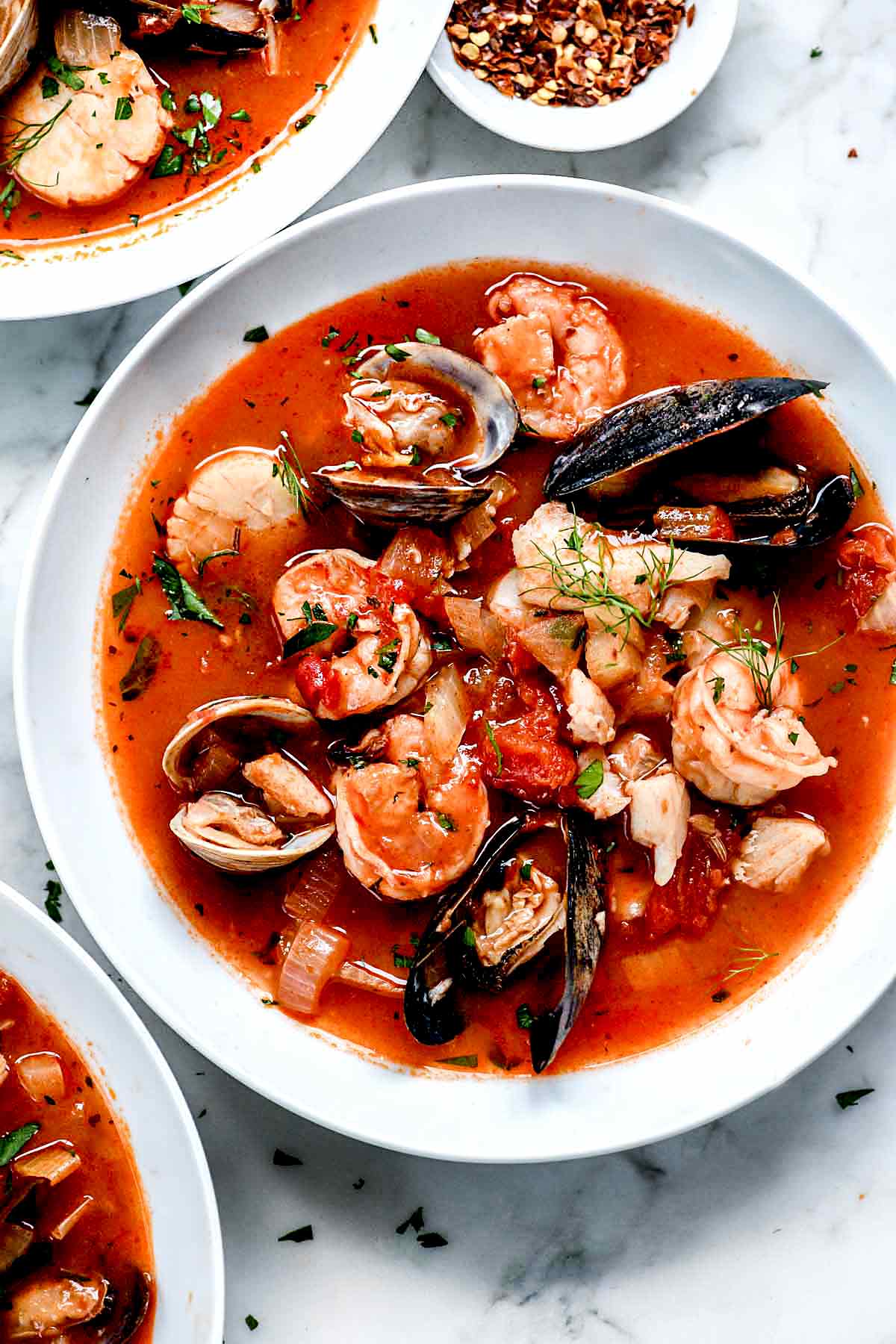 Ina Garten's Cioppino Recipe | foodiecrush.com #facile #authentique #cioppino #Sanfrancisco #tomate #stew #seafood