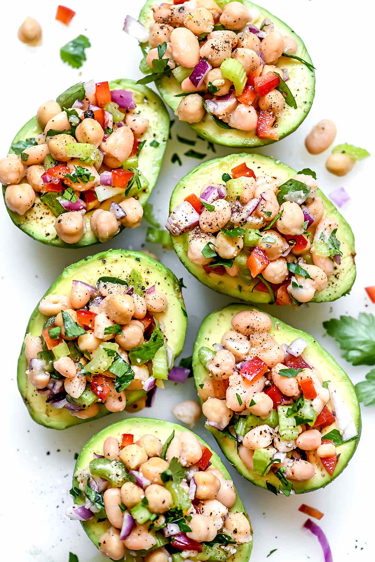 Salade méditerranéenne de pois chiches farcie aux avocats | foodiecrush.com #avocados #mediterranean #salade #pois chiches