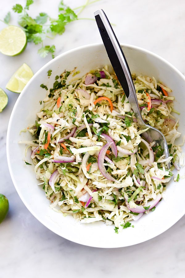 Recette de salade de chou mexicaine facile | foodiecrush.com