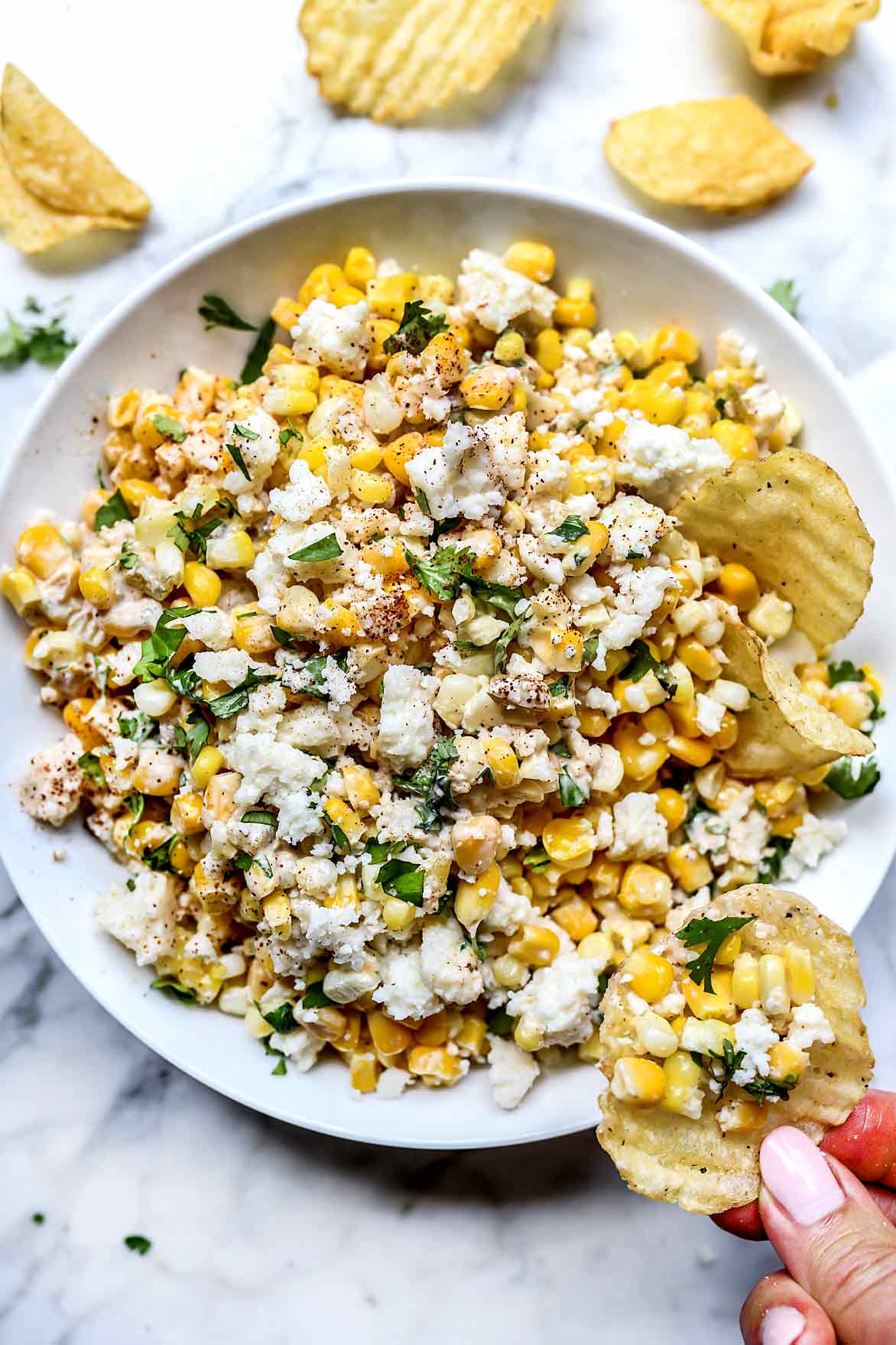 Trempette mexicaine au maïs | foodiecrush.com #recipe #corn #dip #mexican #cold #hot #easy