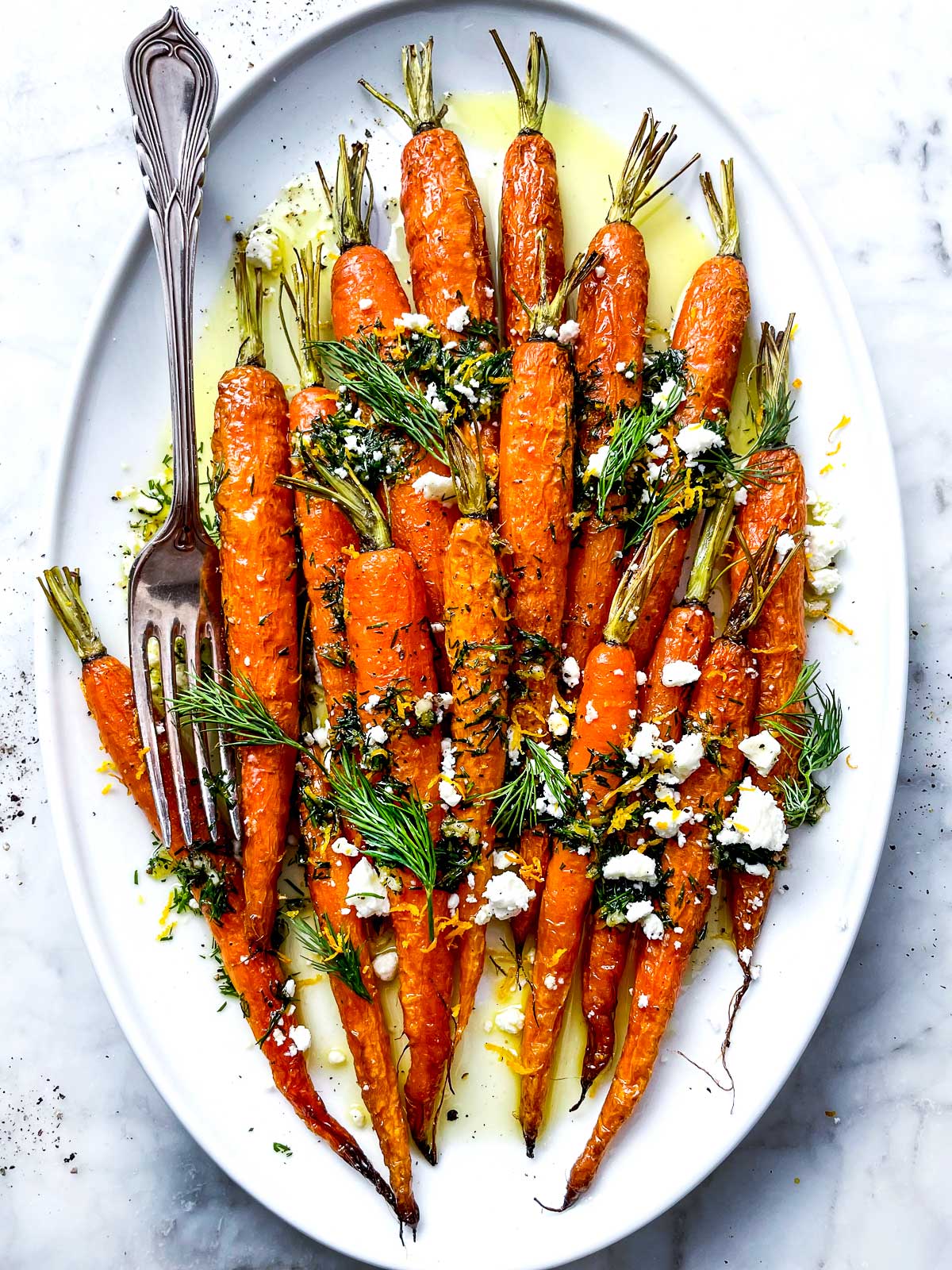 Carottes rôties avec gremolata à l'aneth from foodiecrush.com on foodiecrush.com