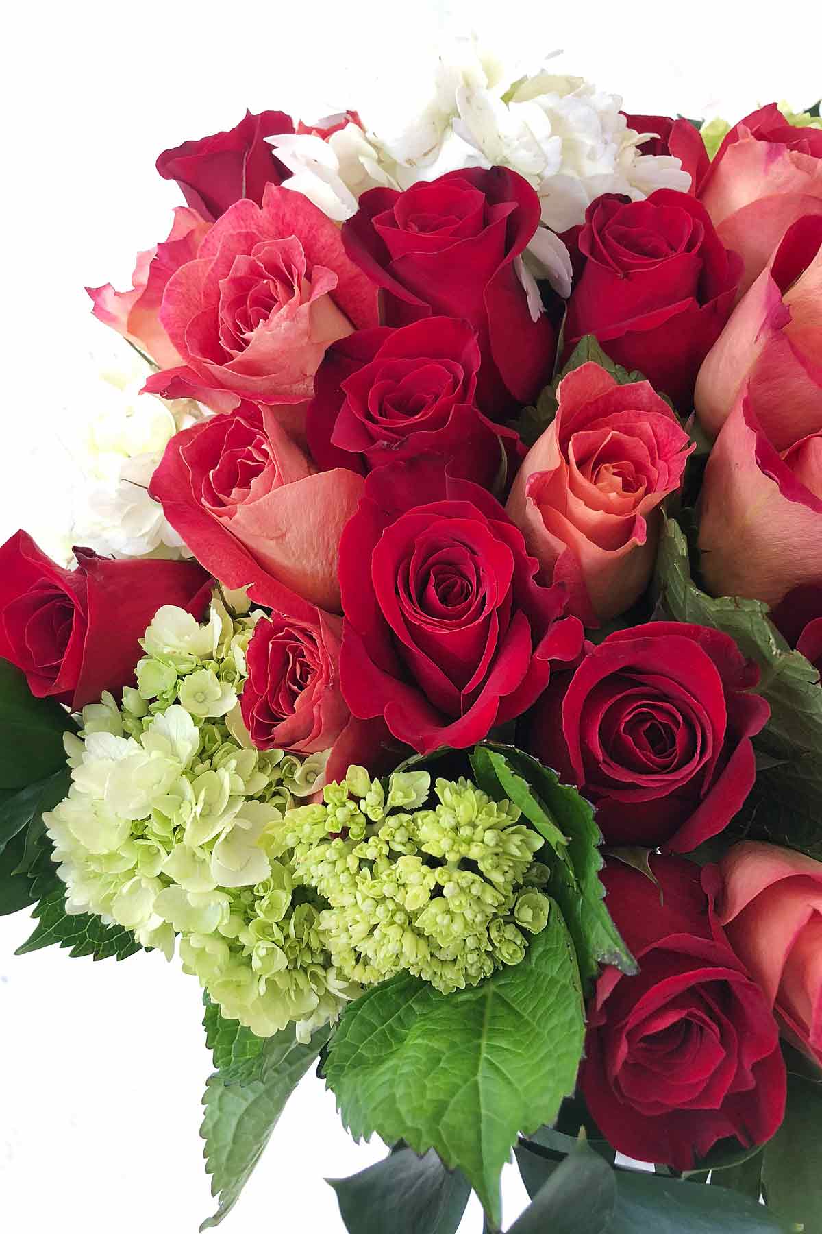 Bouquet de roses et d'hortensias | foodiecrush.com