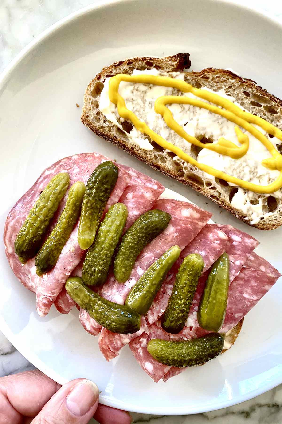 Sandwich au salami | foodiecrush.com