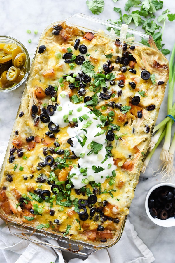 Enchilada de poulet à la salsa verte | foodiecrush.com