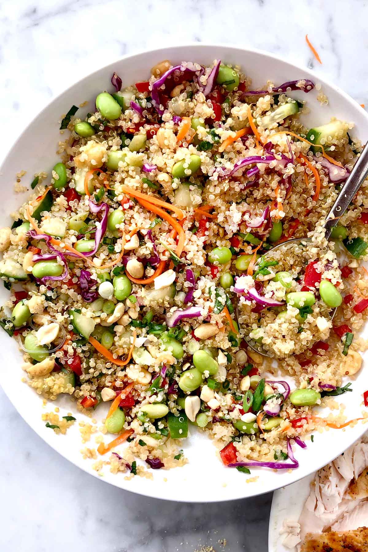 Salade de quinoa thaïlandaise foodiecrush.com