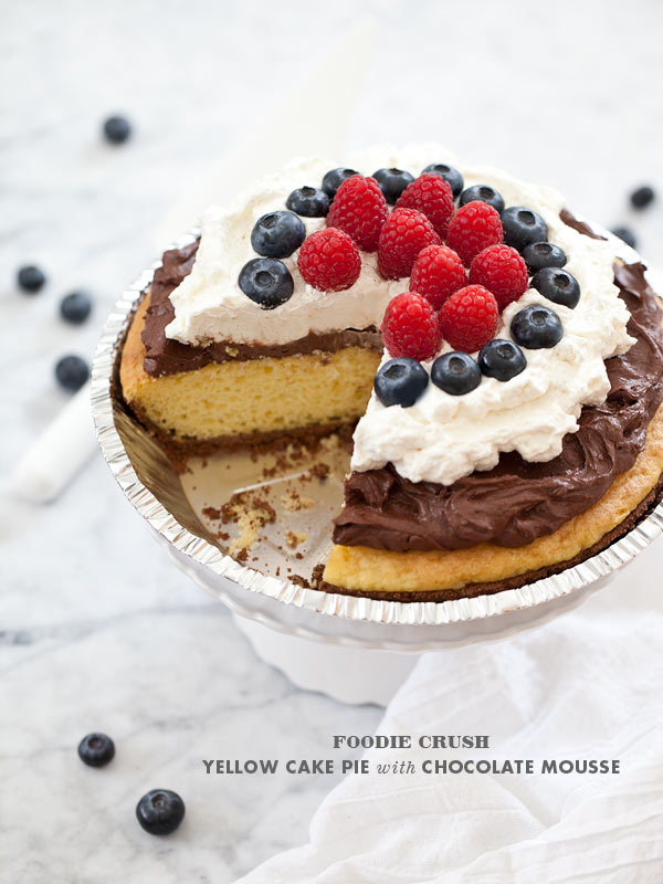 PIe de gâteau jaune avec mousse au chocolat Foodie Crush